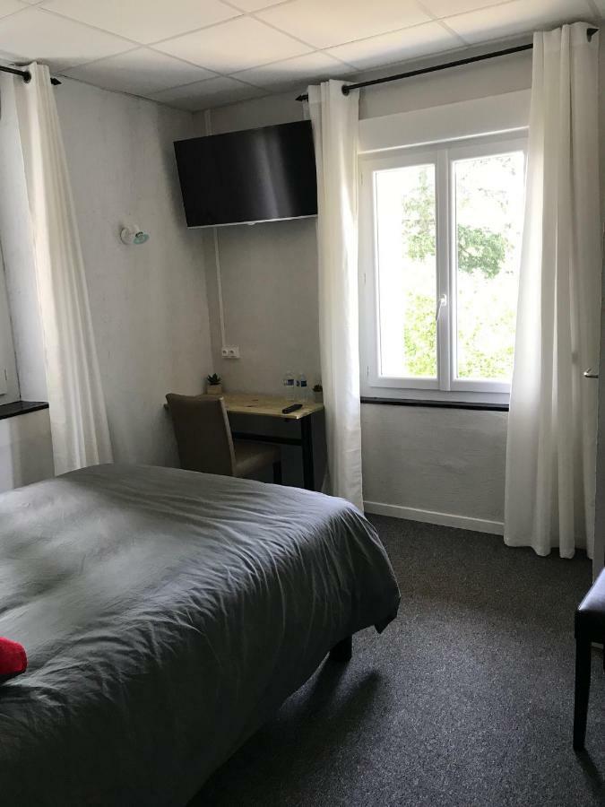 Le Chalet Du Lac Le Chatenet-en-Dognon Eksteriør bilde